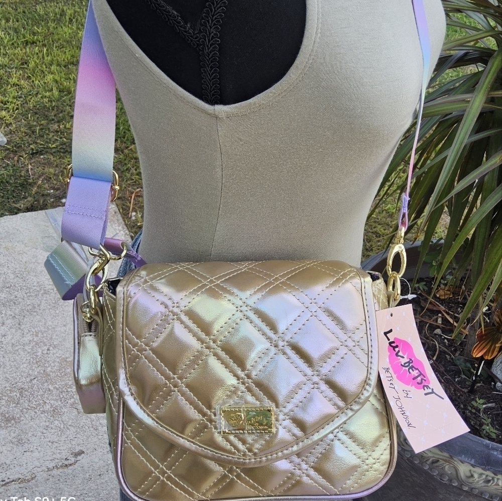 BESTEY JOHNSON GOLD PASTEL QUILTED LUV BETSEY CROSSBODY w/MATCHING POUCH